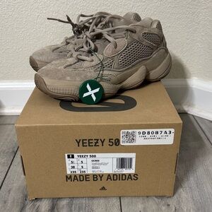 Yeezy 500: Taulgt
